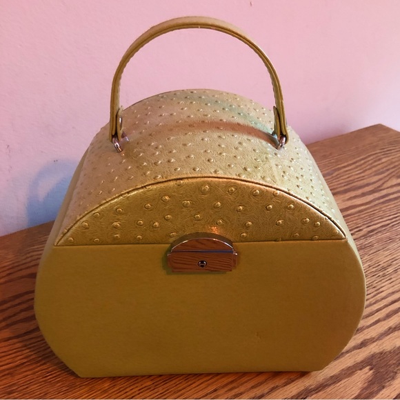 Other - Funky Green Jewelry Box for Home or Travel